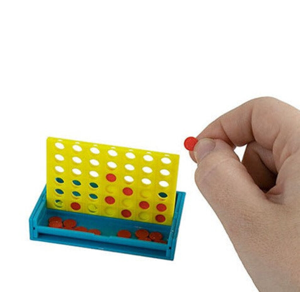 Worlds Smallest Connect 4 Game by Super Impulse – Silly Munchkins